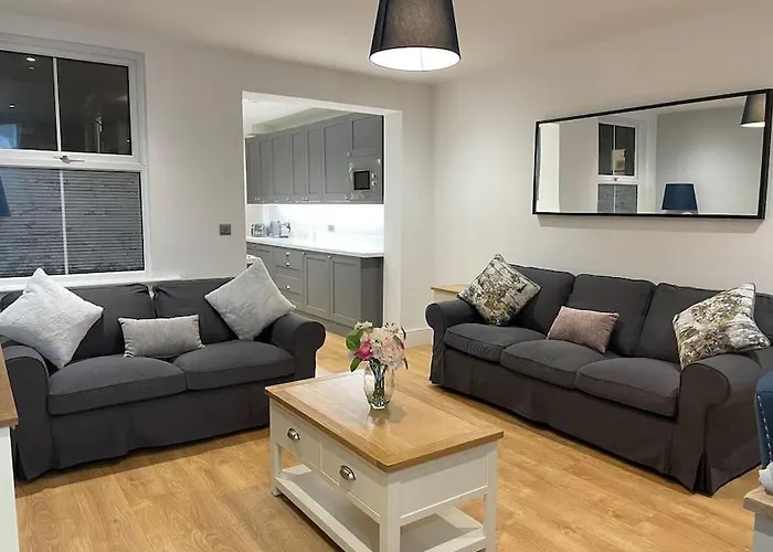 May Cottage In Stratford Upon Avon